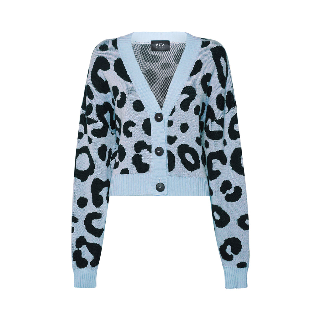 Sveta Milano  light blue and black leopard short cardigan Dakota. Cardigan. Cashmere blend cardigan. Short cashmere cardigan. Cropped cardigan. Cropped cashmere cardigan. Cashmere knitwear. Cardigan sweater. Cashmere cardigan. Cashmere cardigan woman. Cashmere sweater. Cardigan sweater. Best cashmere sweaters. Leopard sweater. Strickjacke. Pull femme. Pull femme marque. Cardigan court. Cardigan femme. Gros pull en maille. Pull en maille. Pull en maille femme. Cardigan court femme. 